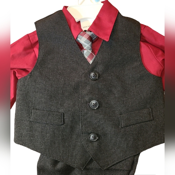 NWT Van Heusen size 3-6M gray/burgundy 4 piece set - Picture 9 of 10